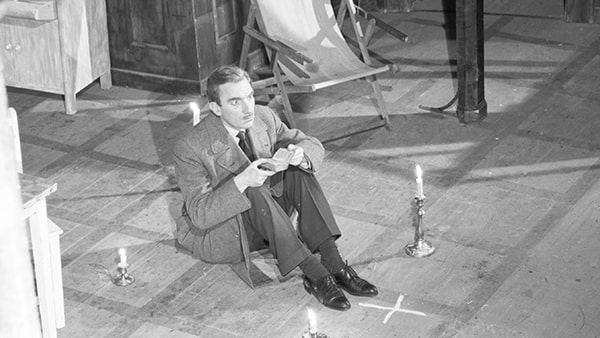 Fig. 4: <em>Con derecho a fantasma</em>, de Eduardo de Filippo. (Teatro Beatriz, 1958). Fotógrafo: Gyenes. (Fuente: Archivo CDAEM).