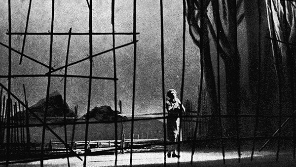 Fig. 8: <em>Al sur del pacífico</em>, dirigida por José Tamayo, protagonizada por Luis Sagi-Vela y estrenada el 25 de enero de 1955 en el Teatro de la Zarzuela de Madrid. Revista <em>Teatro</em>, n. 14 (en.-feb. 1955), p. 29.
