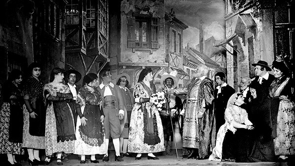 Fig. 9: <em>El corregidor y la molinera</em>, de María y Gregorio Martínez Sierra. Teatro Eslava de Madrid. (Fuente: Archivo CDAEM).