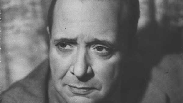 Fig. 3: Miguel Mihura. Fotógrafo: Alfredo. (Archivo CDAEM).