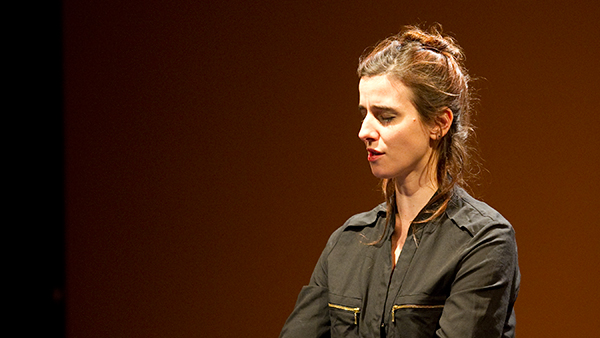 Fig. 3: La realidad, de Denise Despeyroux. (Teatro Fernán-Gómez, 2013). Foto: Daniel Alonso. (Fuente: Archivo CDAEM).