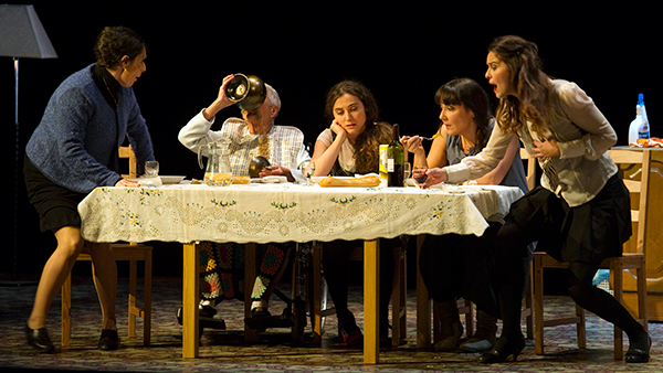 Fig. 14: Verano en diciembre, de Carolina África. (Teatro María Guerrero, 2013). Fotógrafo: Daniel Alonso. (Fuente: Archivo CDAEM).