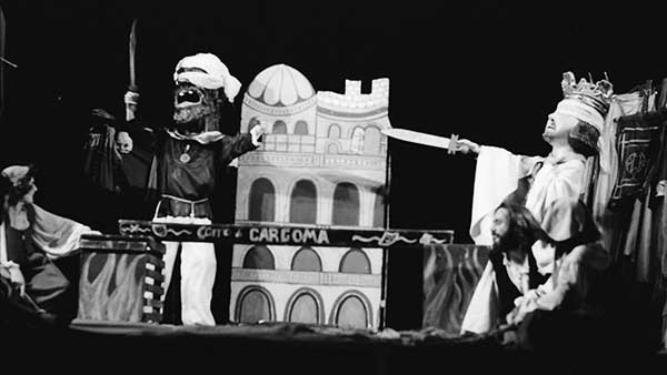 Fig. 3: Viva el duque, nuestro dueño, de José Luis Alonso de Santos (1977). Fotógrafo: Beltrán. (Fuente: Archivo CDAEM).