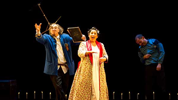 Fig. 15: El Nacional, por Els Joglars (Teatro Nuevo Alcalá, 2011). Fotógrafo: Daniel Alonso. (Fuente: Archivo CDAEM).