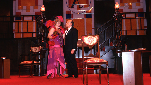 Fig. 1: Es mi hombre, de Carlos Arniches. (Teatro de La Latina, 1998). (Fuente: Archivo CDAEM).