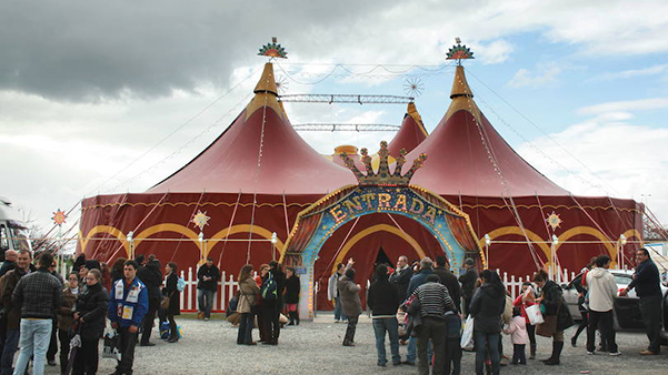 Fig. 20: Carpa del Circo Alaska.