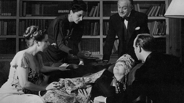 Fig. 18: Un espíritu burlón, de Noel Coward. Teatro María Guerrero, 1946. Fotógrafo: Montes. (CDAEM).