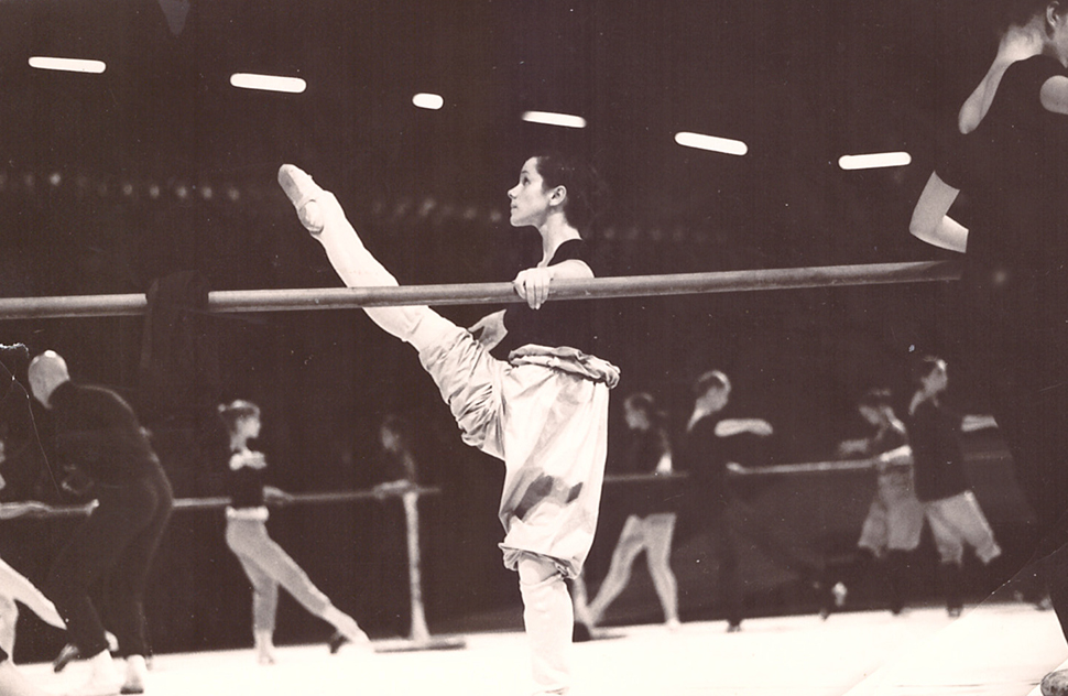 Carmen Roche en un intenso ensayo en el ballet Siglo XX