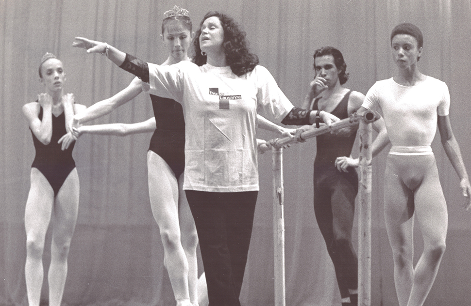 Carmen Roche prepara a bailarines en el Prix de Lausanne.