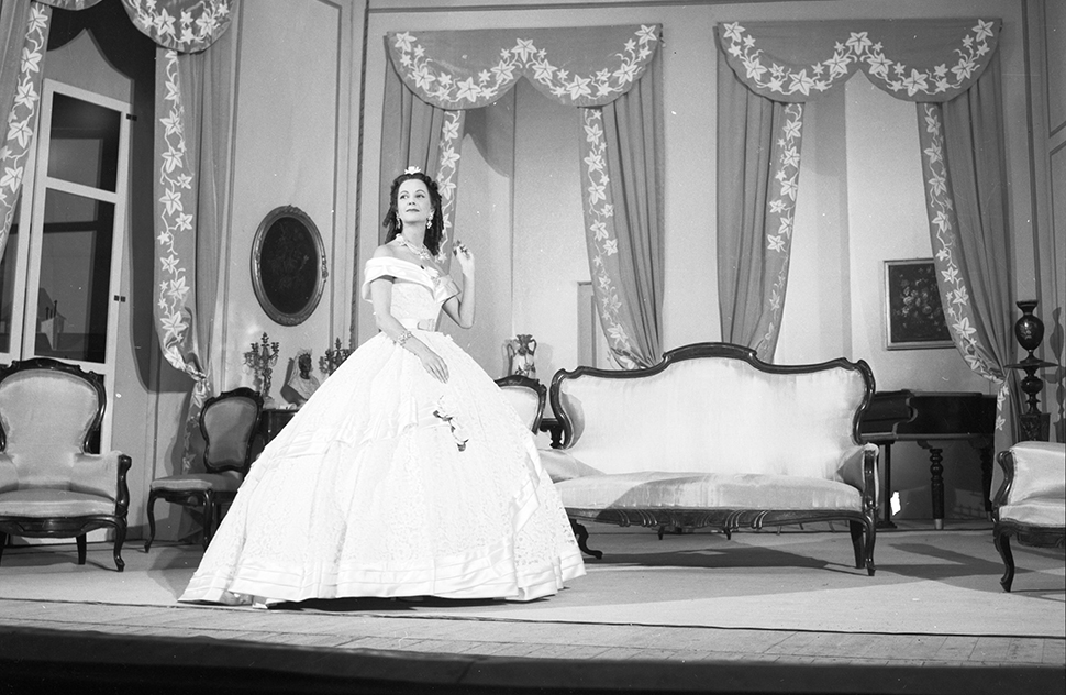 La dama de las Camelias, 1955. Foto: Gyenes. (Archivo CDAEM).