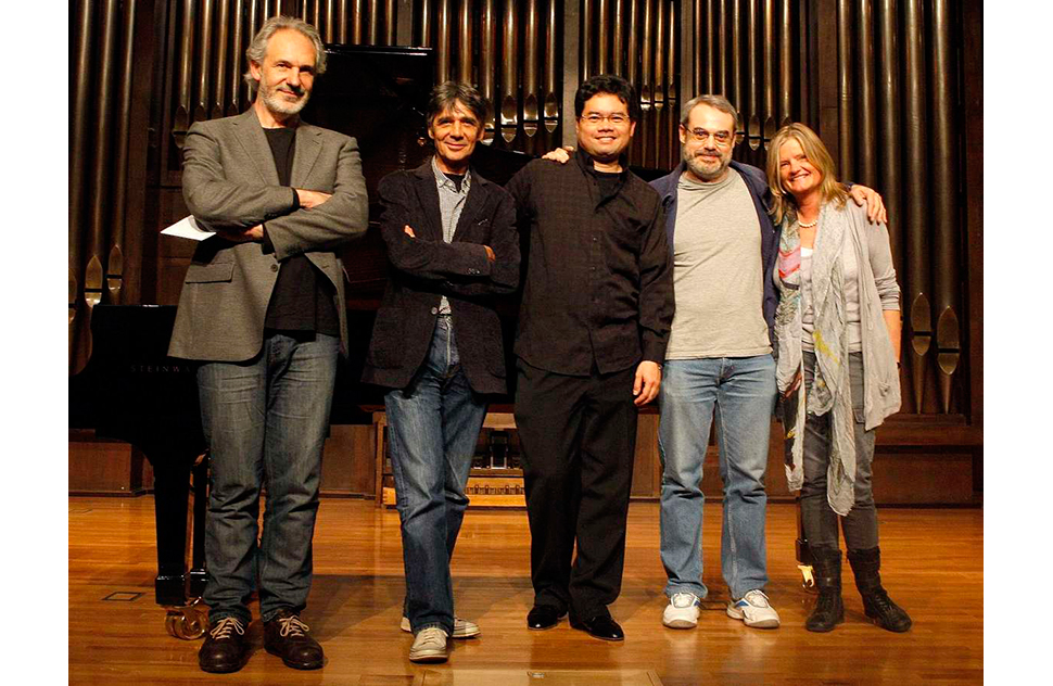 Jesús Rueda con Santiago Lanchares, Ananda Sukarlan y Cecilia Colien en el concierto “El mundo infantil en la creación actual”, Madrid (2011).