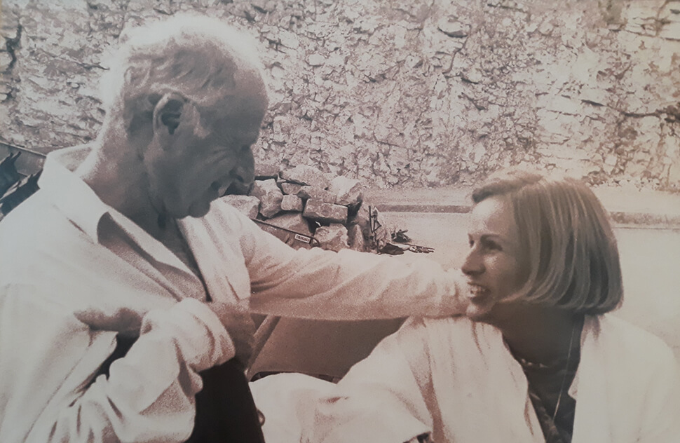 Pilar de Yzaguirre con Peter Brook