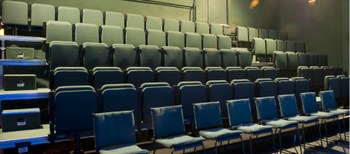 Los teatros alternativos no reabrirán al público al menos hasta septiembre 